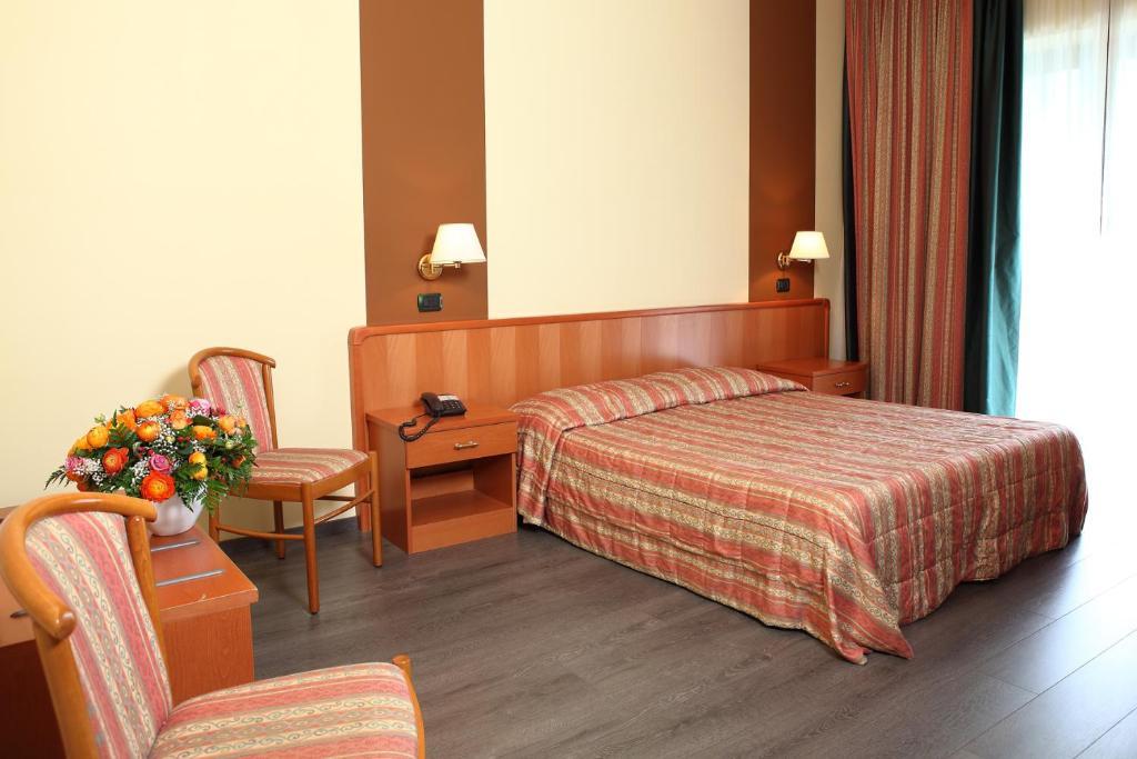 Hotel Romanisio Fossano Rom bilde
